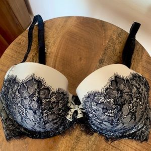Victoria’s Secret Dream Angels Sexy Lace Bra 32DD